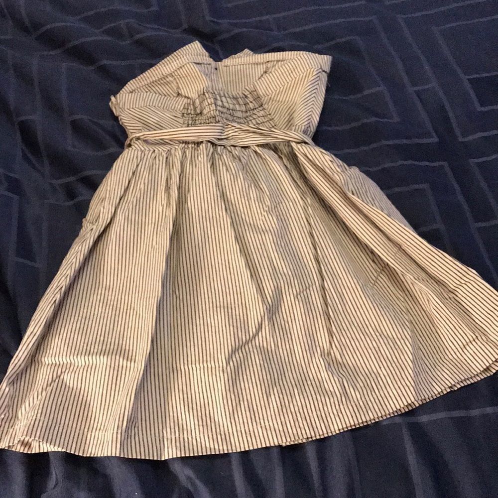 Dress - Picture 5 of 6